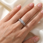 Elegante anillo de plata de ley