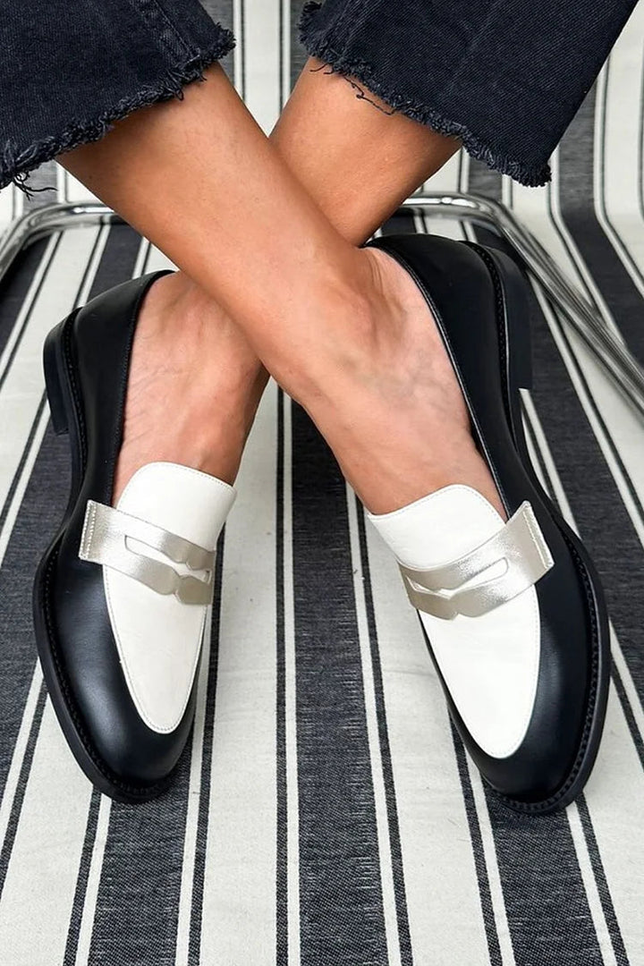 MOCASINES CLÁSICOS MONOCROMÁTICOS