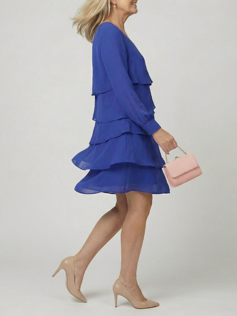 Kirax | Vestido com Camadas e Corte Limpo até o Joelho