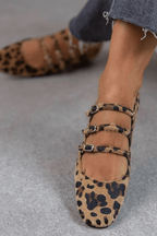 Zapatos planos con hebilla de leopardo
