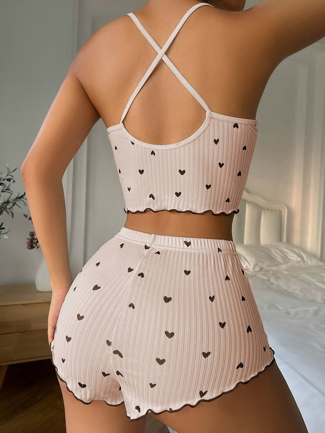 Claire | Conjunto de pijama con estampado de corazones y volantes