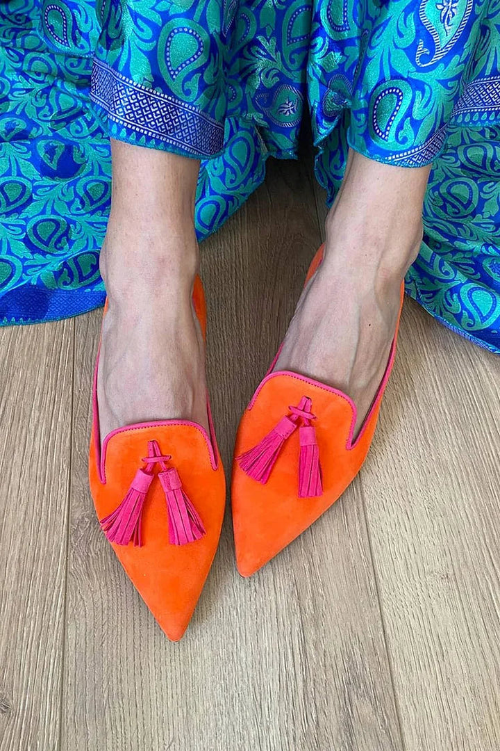 MOCASSIM COM PINGENTES ELEGANTES