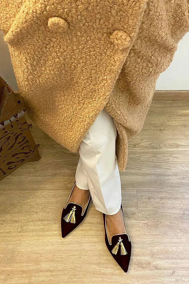 MOCASSIM COM PINGENTES ELEGANTES