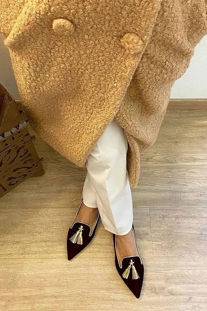 MOCASSIM COM PINGENTES ELEGANTES