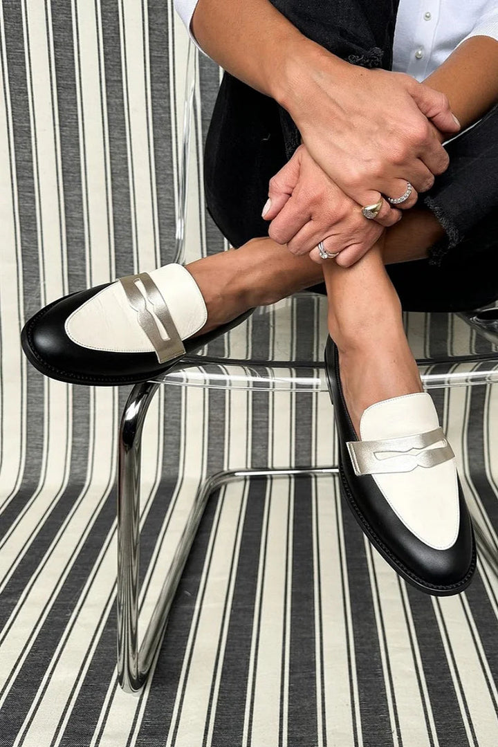 MOCASINES CLÁSICOS MONOCROMÁTICOS