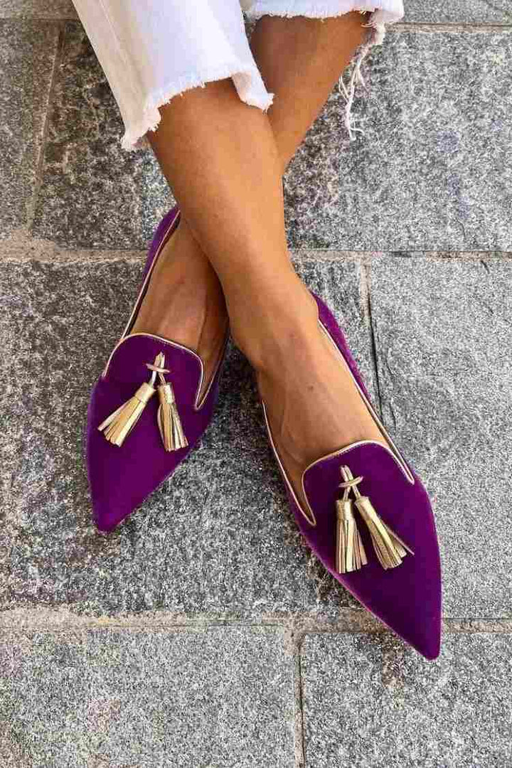 MOCASSIM COM PINGENTES ELEGANTES