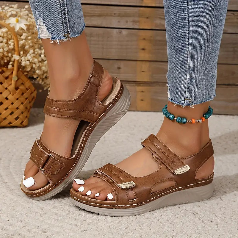 Lisa - Sandalias de ajuste holgado con soporte