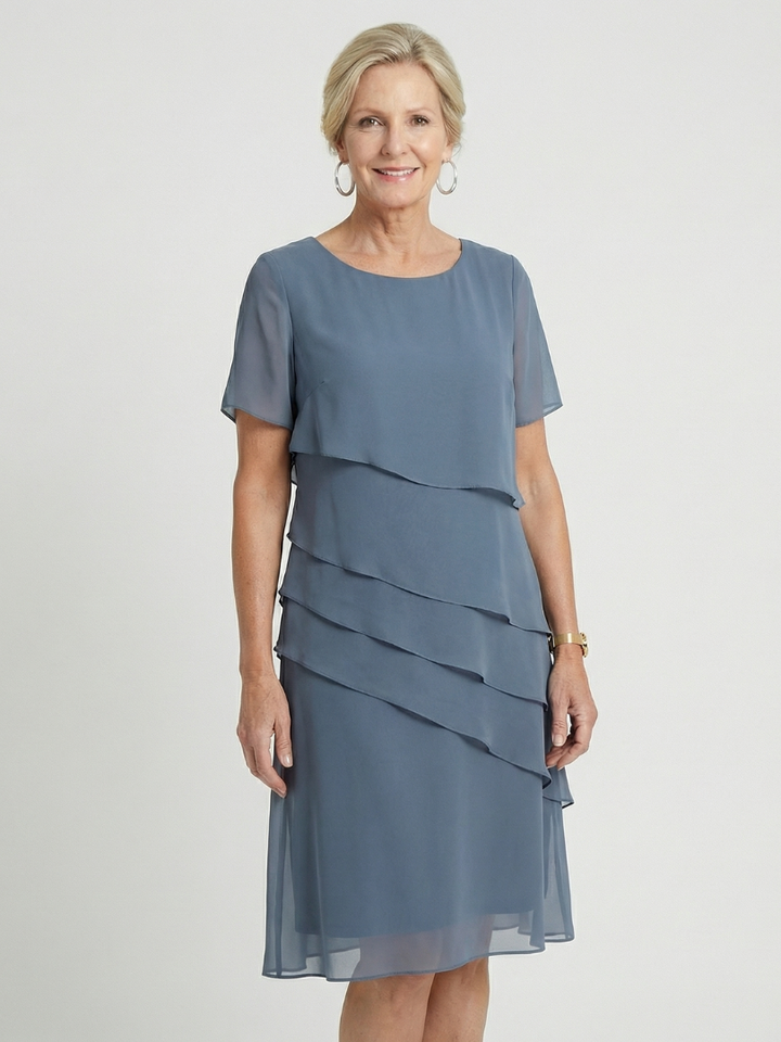 Orson | Vestido com Contorno Suave e Comprimento até o Joelho