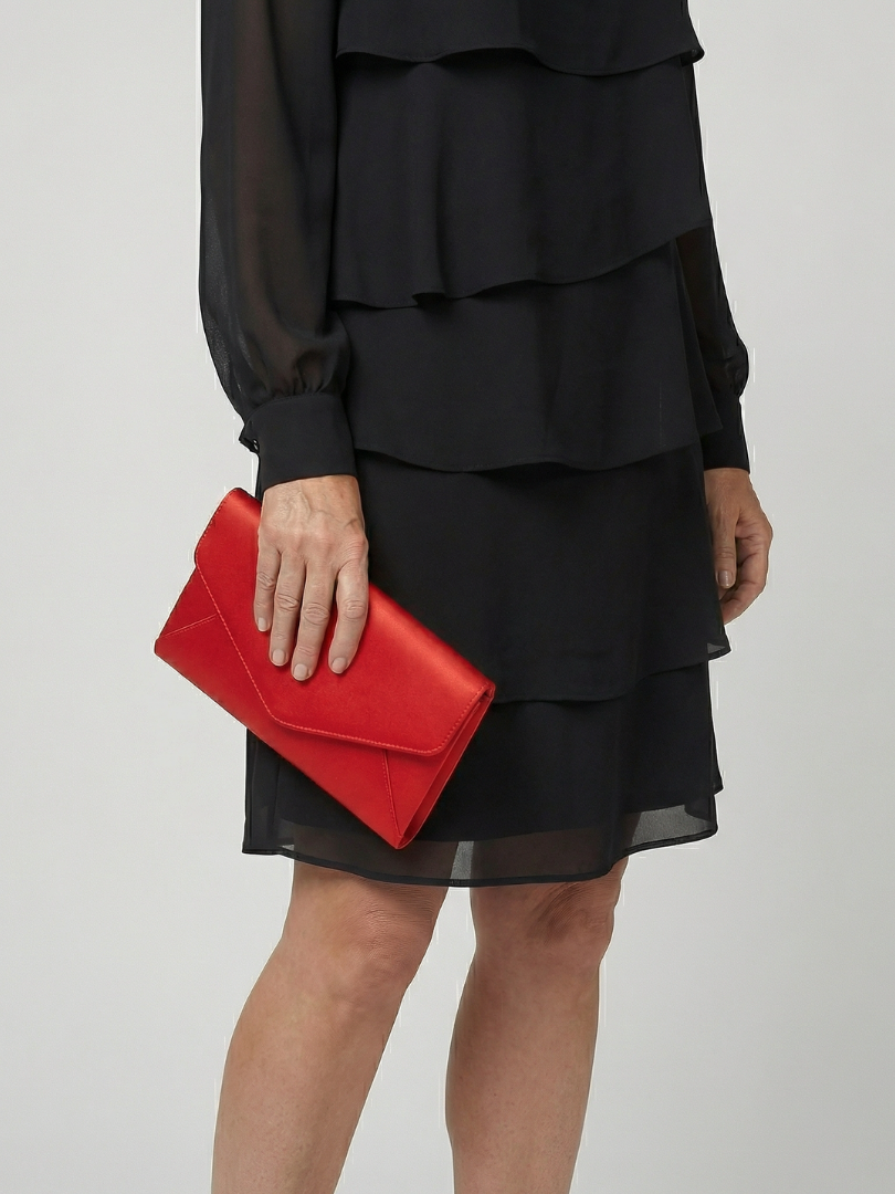 Kirax | Vestido com Camadas e Corte Limpo até o Joelho