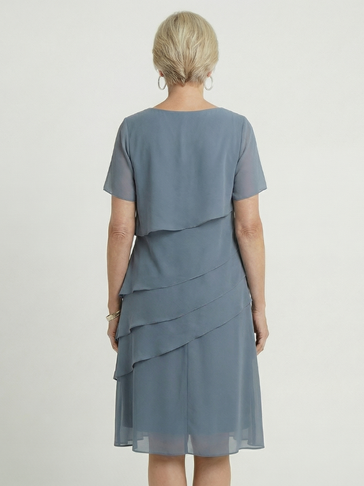 Orson | Vestido com Contorno Suave e Comprimento até o Joelho
