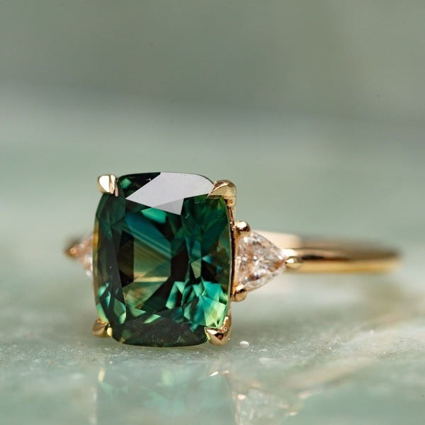Anel de inspiração vintage com pedra preciosa verde | dourado