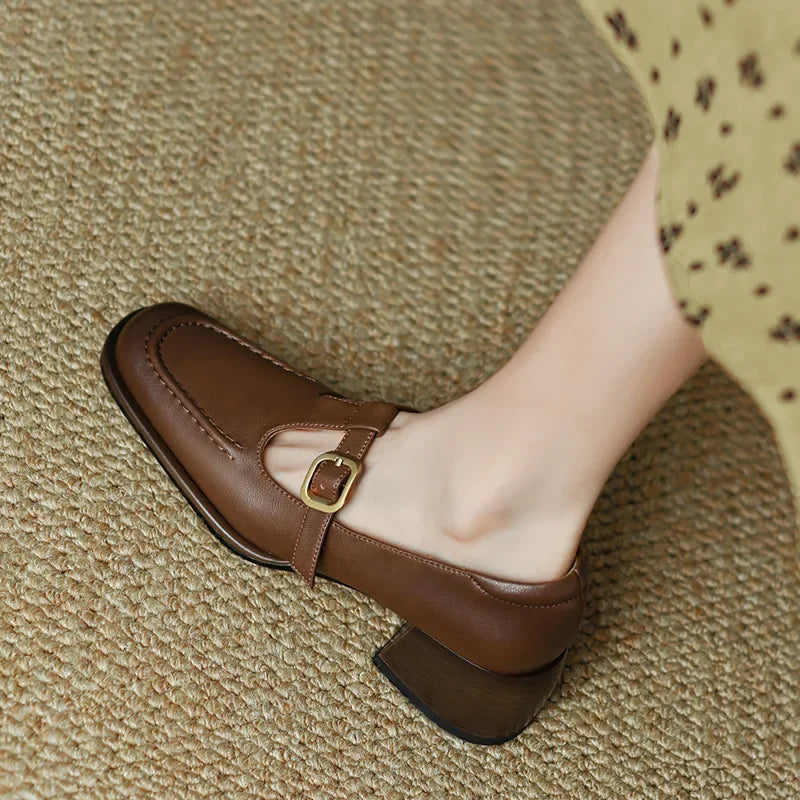 Sapatos com tira em T Ysolenne