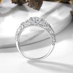 Elegante anillo de plata de ley