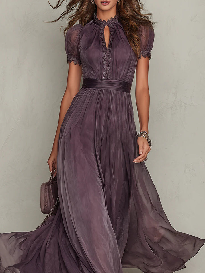 Flavia | Vestido largo elegante morado con escote en caída y encaje