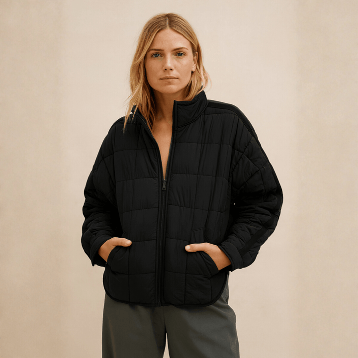 APRIL – CHAQUETA ACOLCHADA LIGERA Y COMPACTA CON CREMALLERA