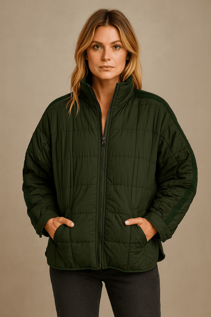 APRIL – CHAQUETA ACOLCHADA LIGERA Y COMPACTA CON CREMALLERA