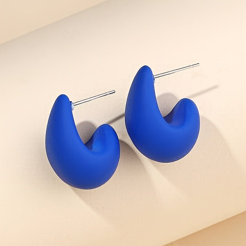 Minimalist Gold C-Shape Sculptural Stud Earrings