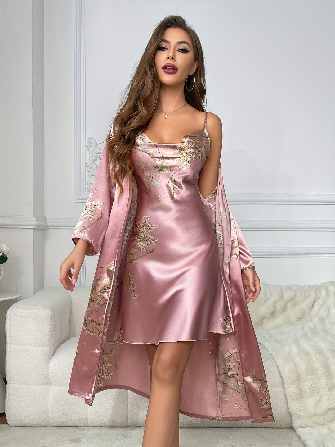 Rosalynn | Conjunto de camisola y bata de satén floral de 2 piezas