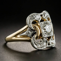 Elegante anillo vintage dorado con circonitas