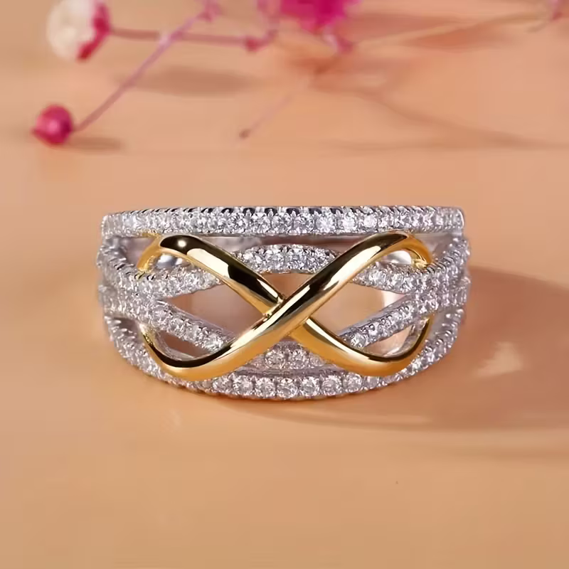 Anillo de cruz eterna