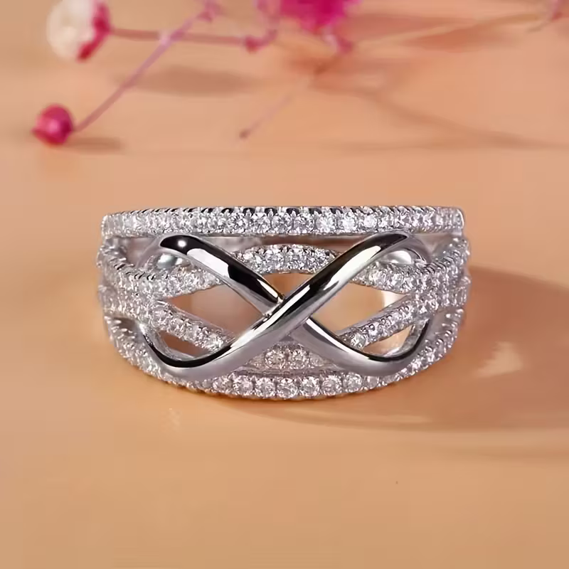 Anillo de cruz eterna
